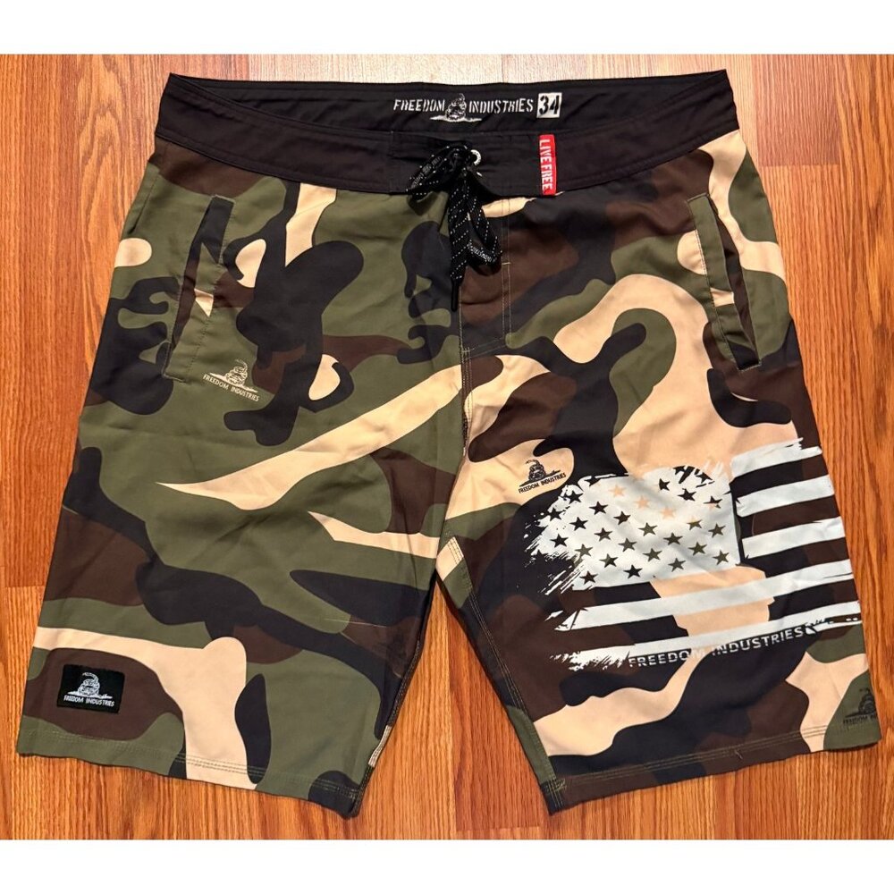 Freedom Industries Board Shorts Mens 34 10" Camo USA Flag Swim Trunks